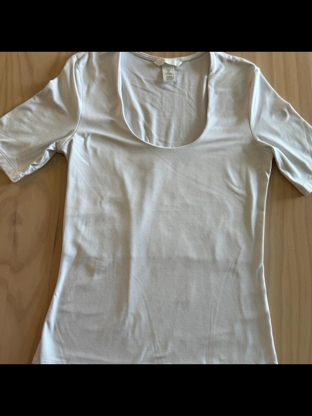 H&M White Scoop Neck Short Sleeve Tee